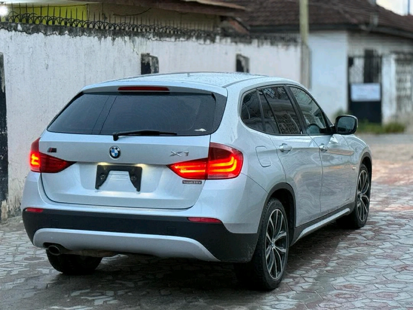 Silver BMW X1 SUV 1990 Cc thumbnail 3