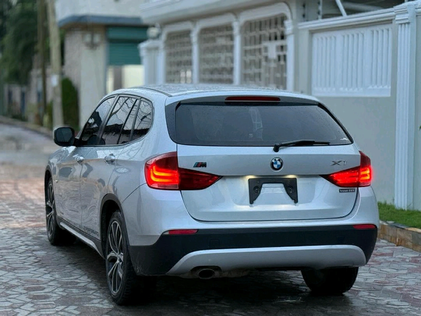 Silver BMW X1 SUV 1990 Cc thumbnail 4