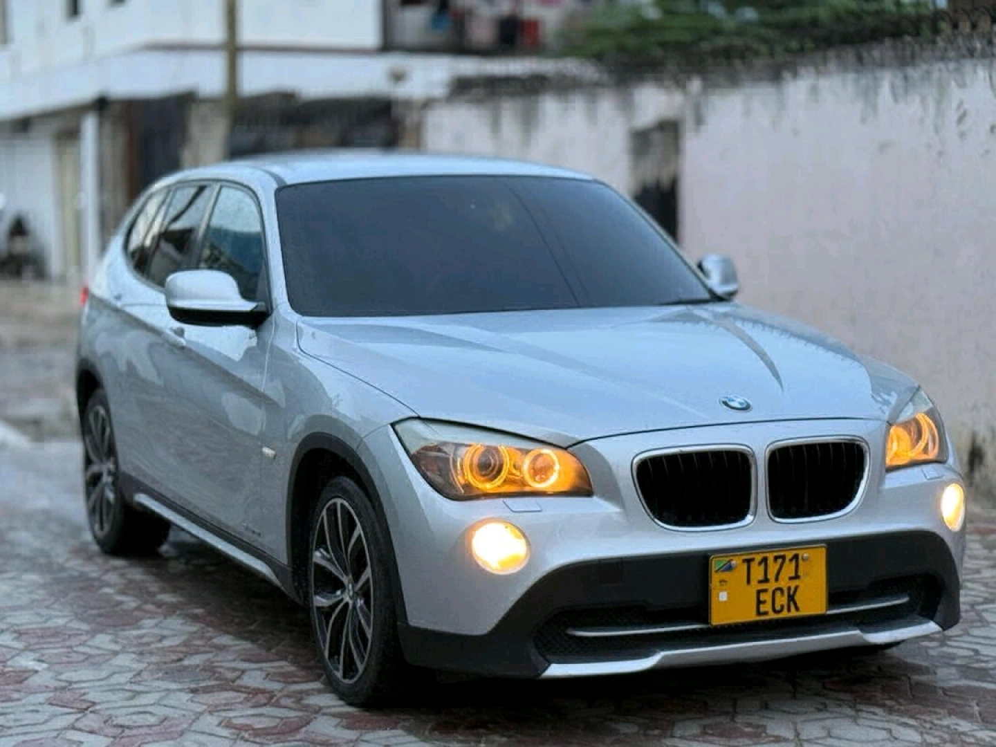 Silver BMW X1 SUV 1990 Cc thumbnail 6