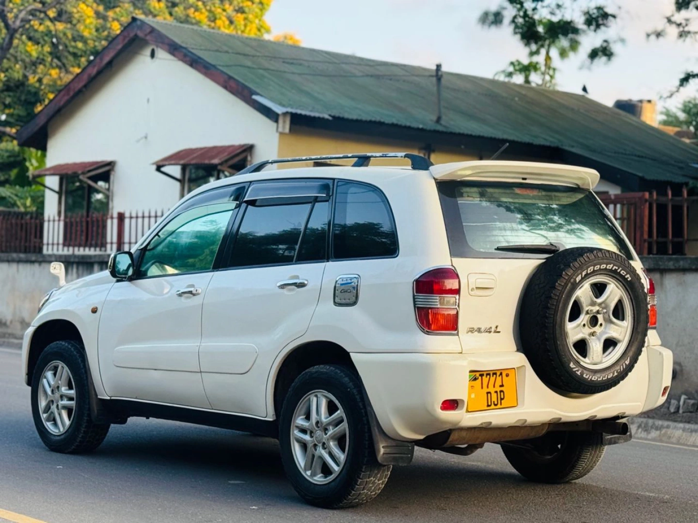 Toyota RAV4 SUV 1790cc Full AC thumbnail 8