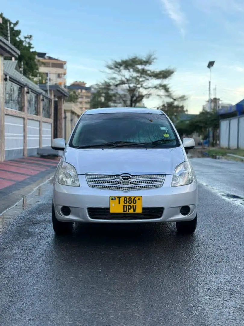 Toyota Spacio 2003 Silver Full AC