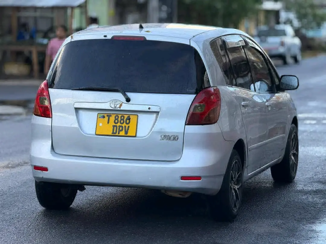 Toyota Spacio 2003 Silver Full AC thumbnail 4