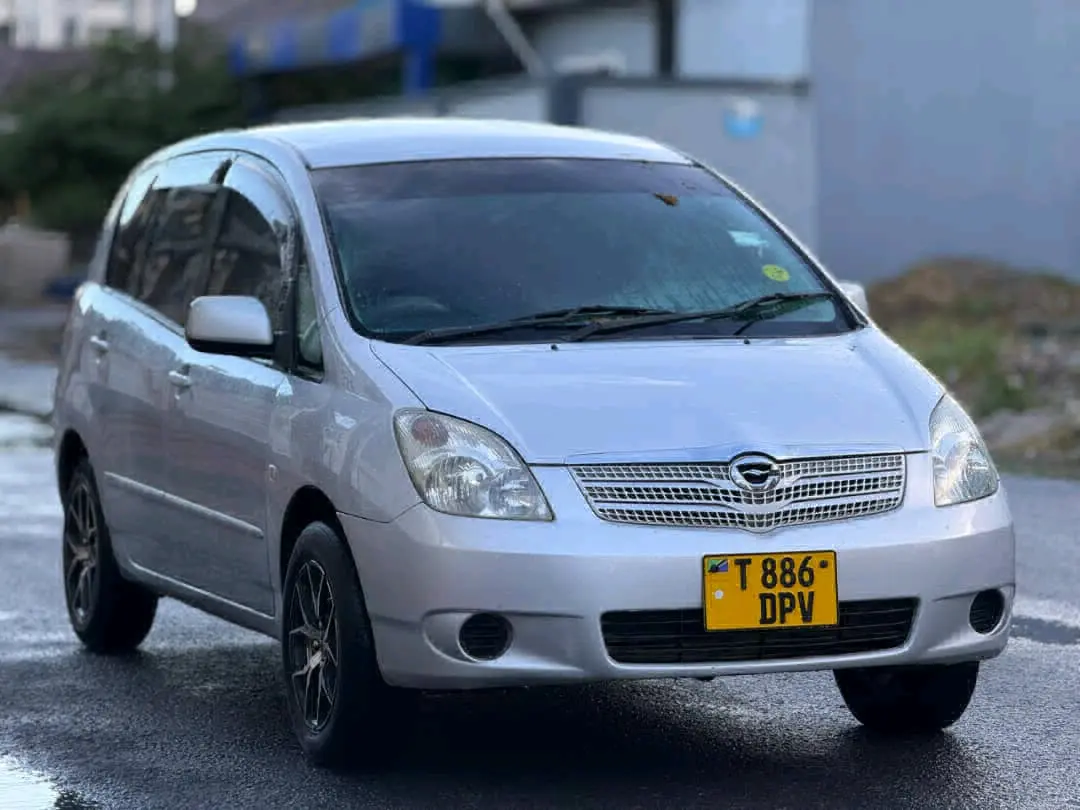 Toyota Spacio 2003 Silver Full AC thumbnail 6