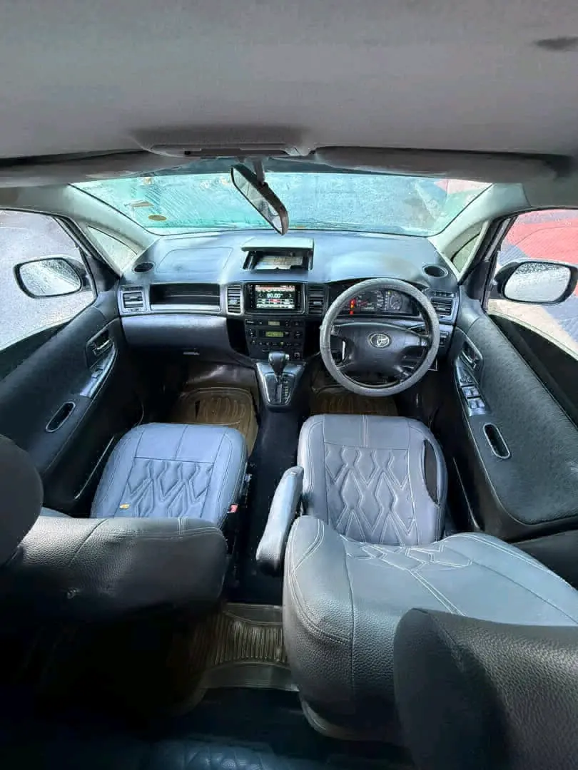Toyota Spacio 2003 Silver Full AC thumbnail 9