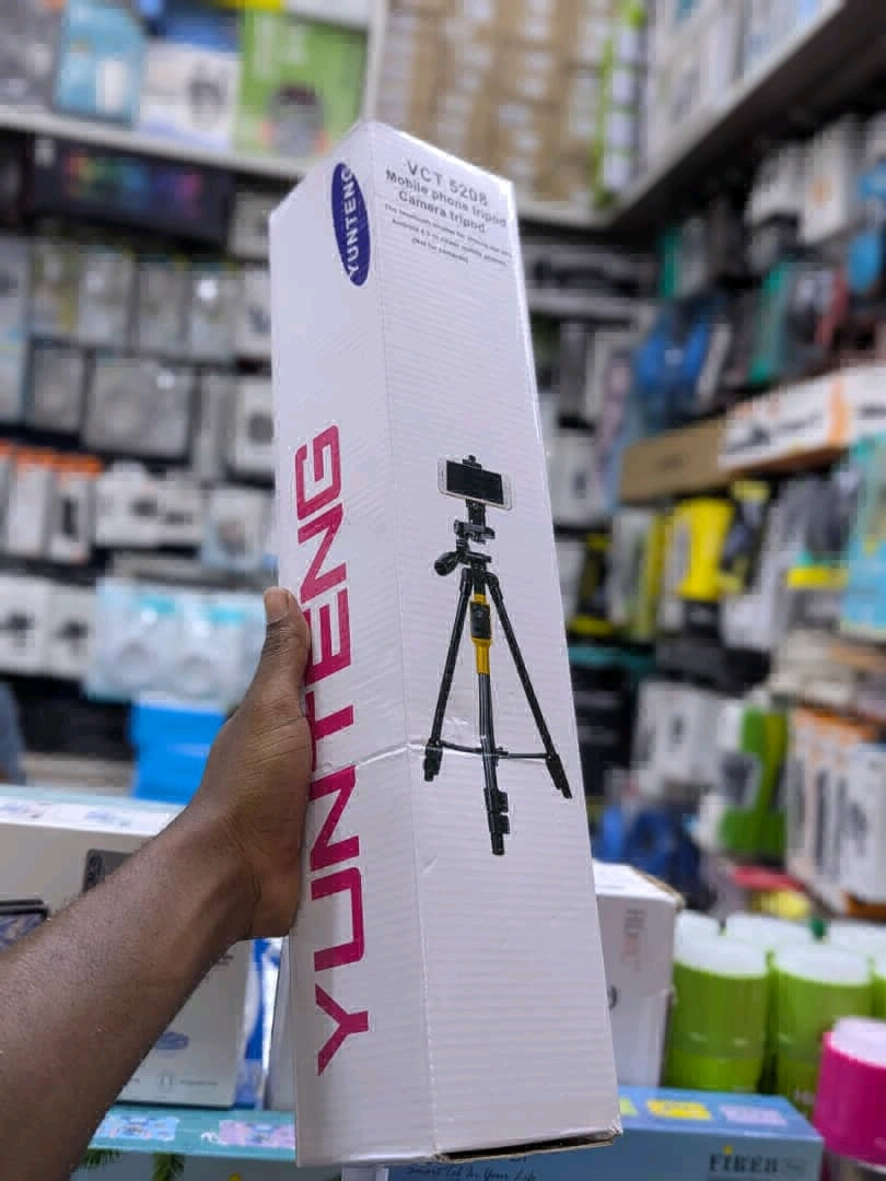 Yunteng VCT-5208 Camera & Phone Tripod with Bluetooth Remote