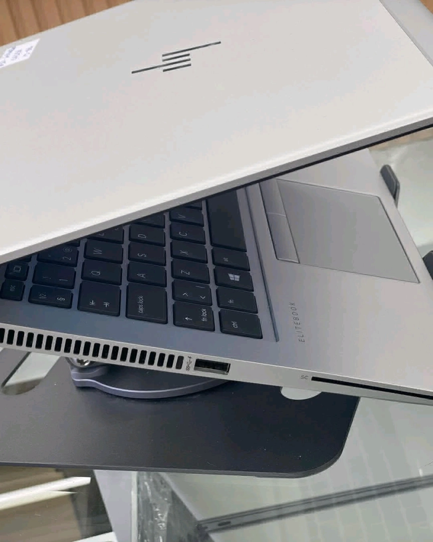 HP EliteBook 830 G5 Core i5 7th Gen Laptop thumbnail 2