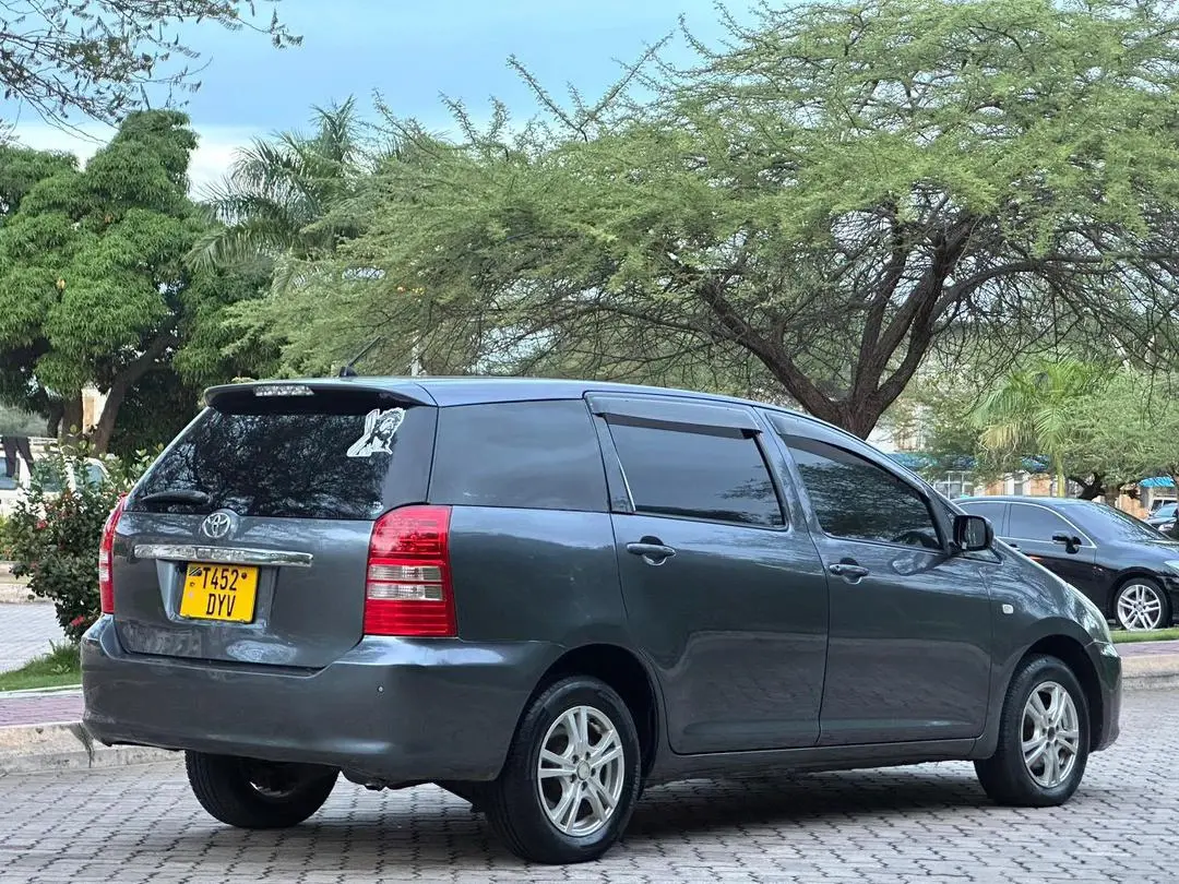 Toyota Wish 2005 Grey thumbnail 3