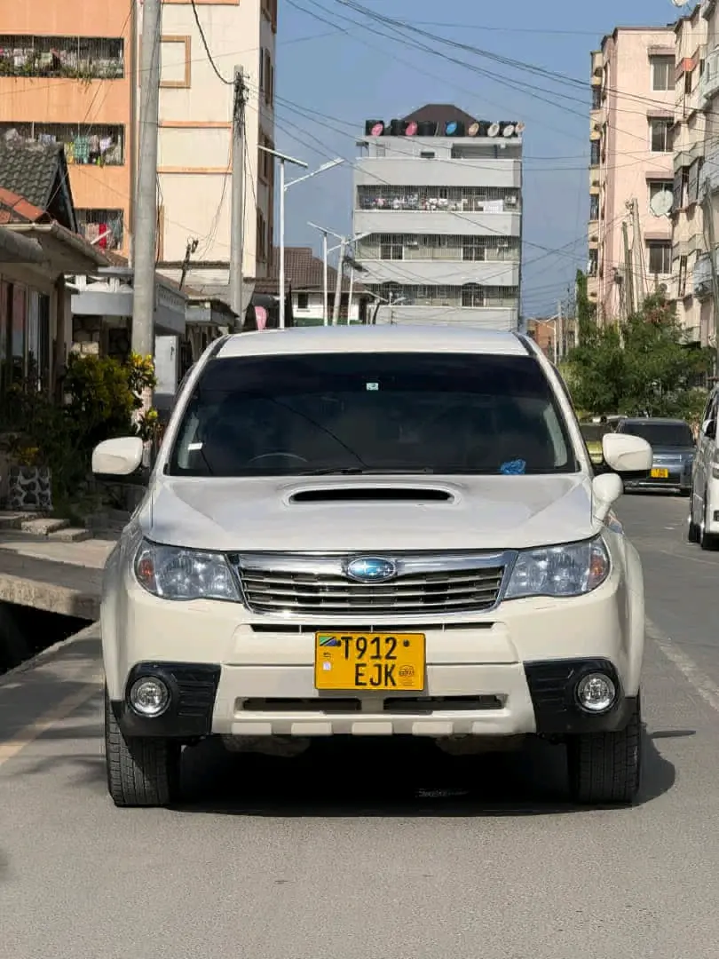Subaru Forester Turbo 2009 Nyeupe