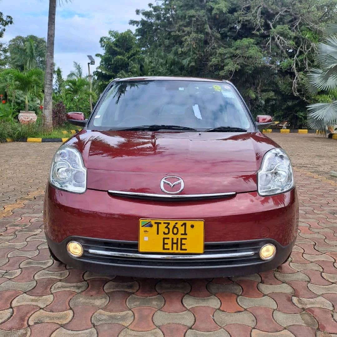 Mazda Verisa DHE Maroon For Sale