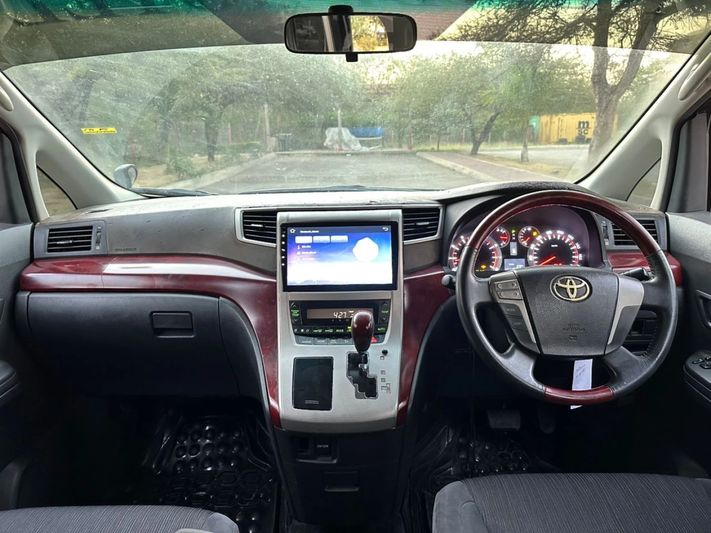 Used Toyota Vellfire 2009 (Reg EBE) thumbnail 9