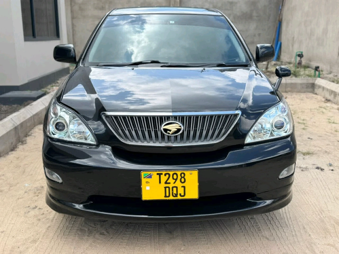 Toyota Harrier 2005 Low Mileage (DQJ)