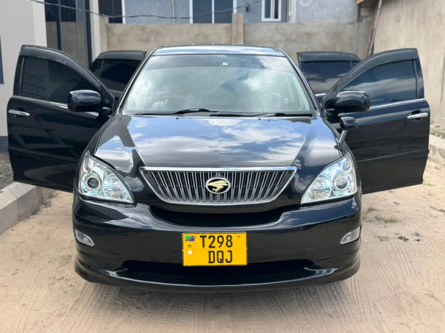 Toyota Harrier 2005 Low Mileage (DQJ) thumbnail 2