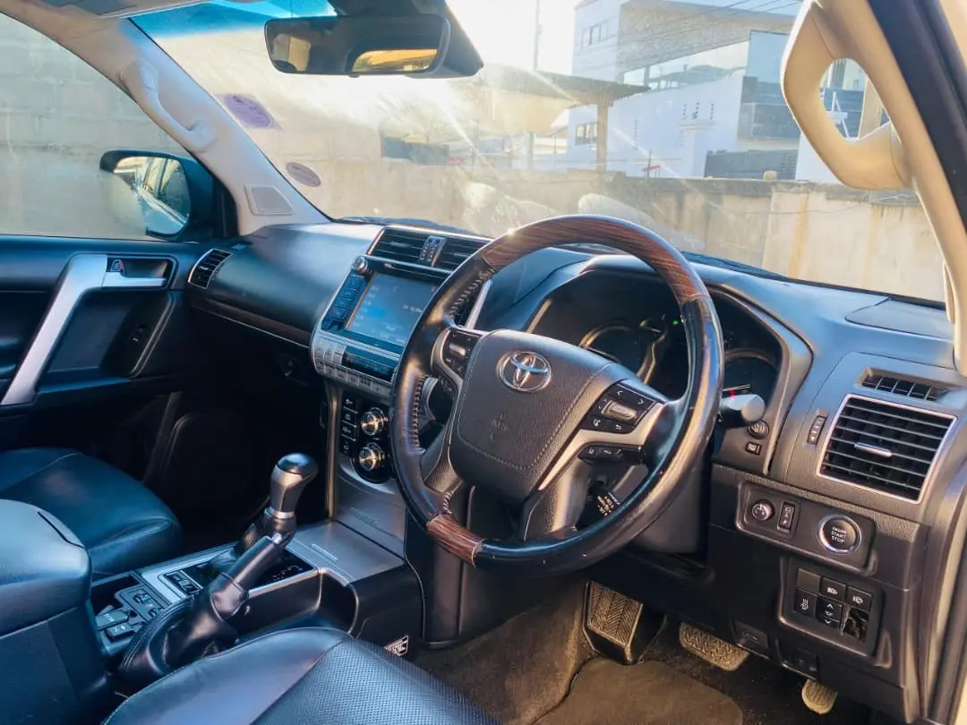 2022 Toyota Land Cruiser Prado KDJ150 thumbnail 6