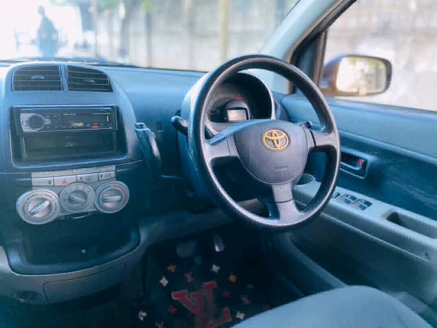 Toyota Passo Sedan for Sale - 2005 Model thumbnail 4