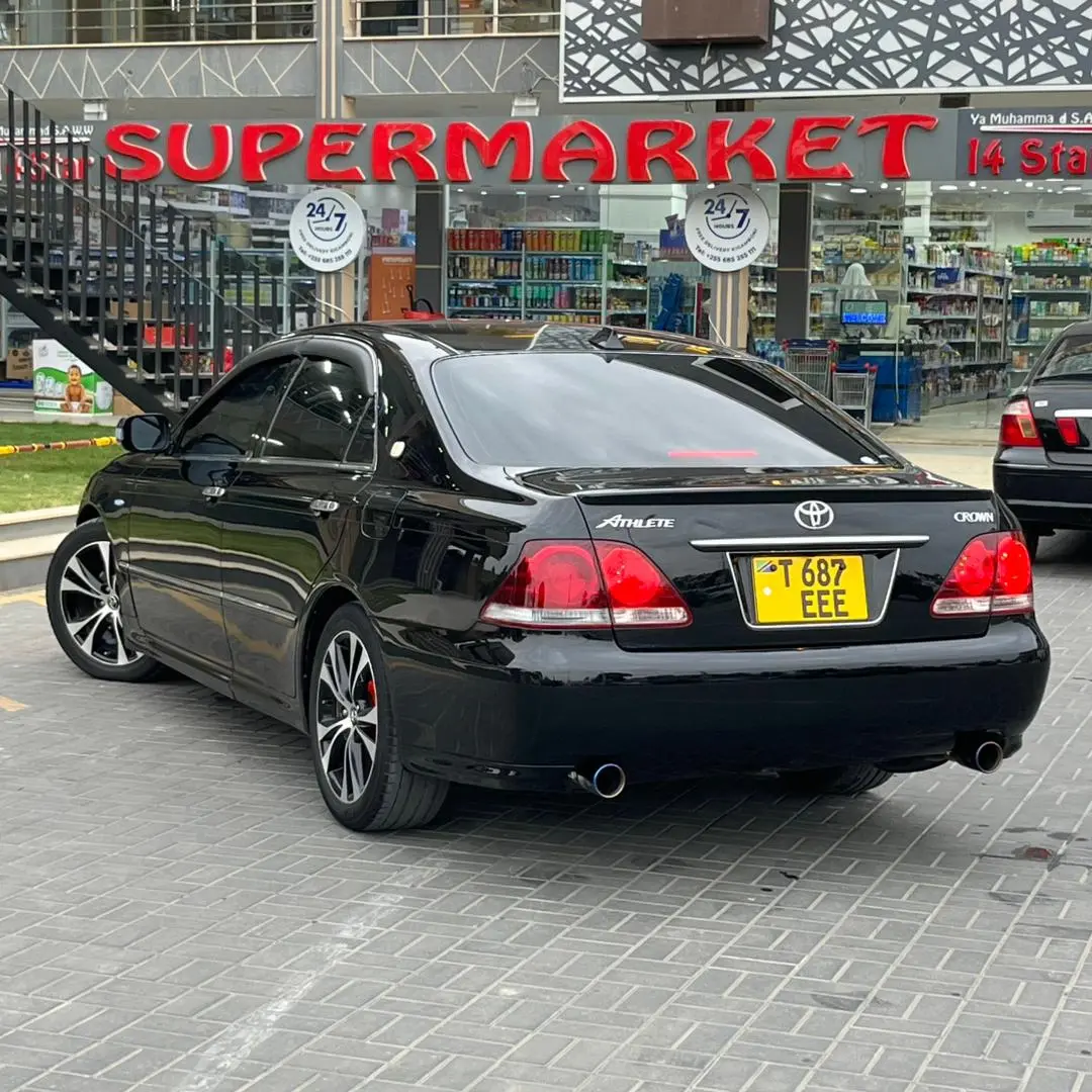 Toyota Crown Athlete 2006, 2490cc, Automatic thumbnail 4