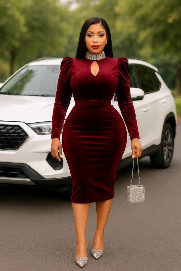 Gauni la Velvet la Wanawake lenye Vito thumbnail 3