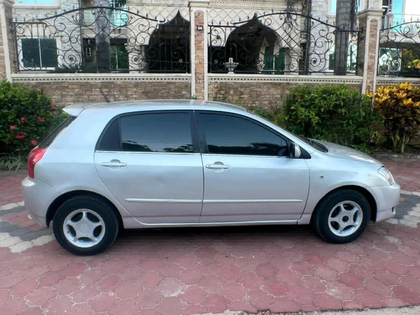 Toyota RunX 2004 Silver thumbnail 5