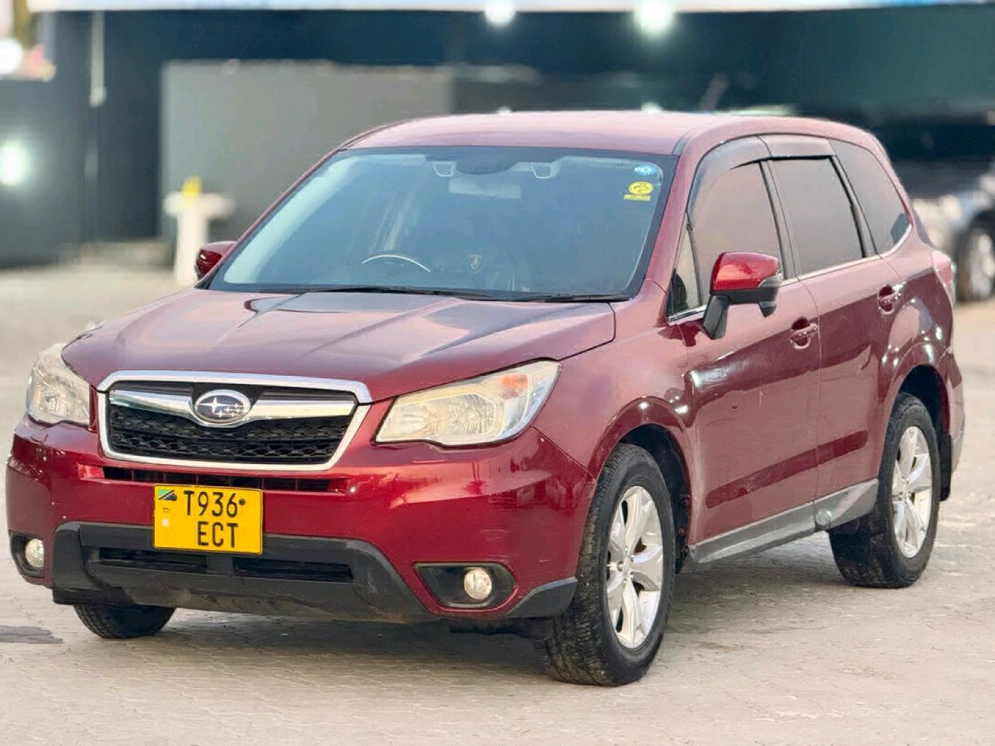 Red Subaru Forester/Impreza SUV thumbnail 6