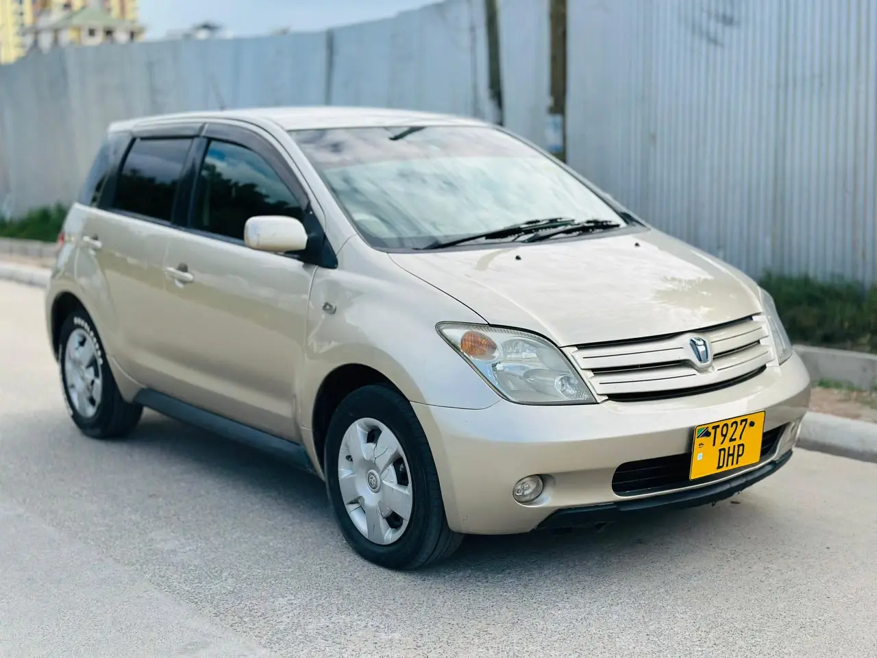 Toyota Ist 2003 (DHP) thumbnail 3