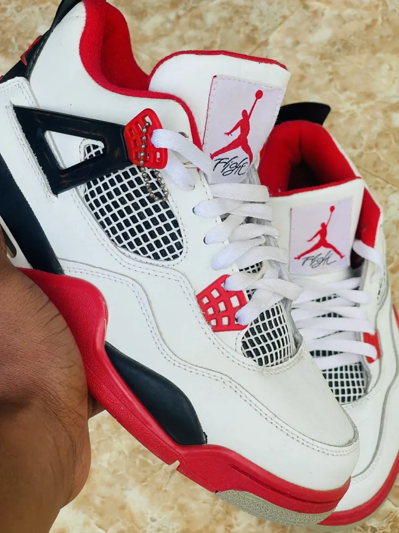 Air Jordan 4 Sneakers thumbnail 2