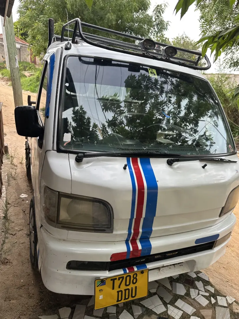 White Small Pickup Truck (Carry) for Sale