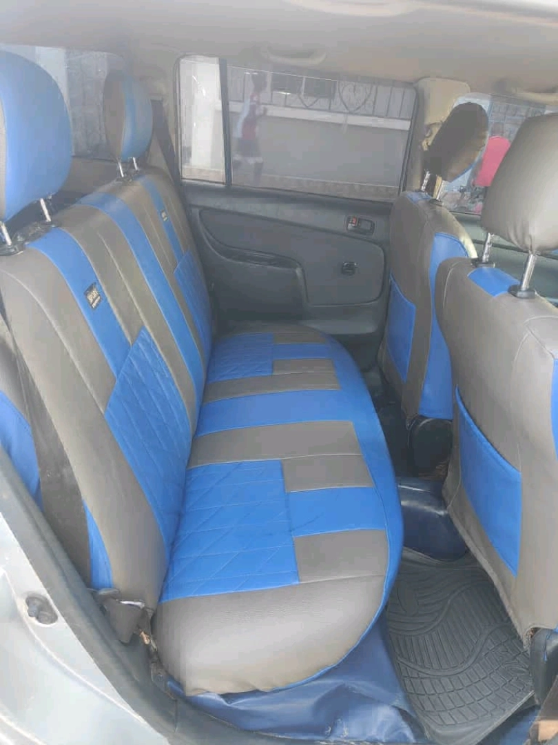 Toyota Succeed Van 2006 Silver Full AC thumbnail 8
