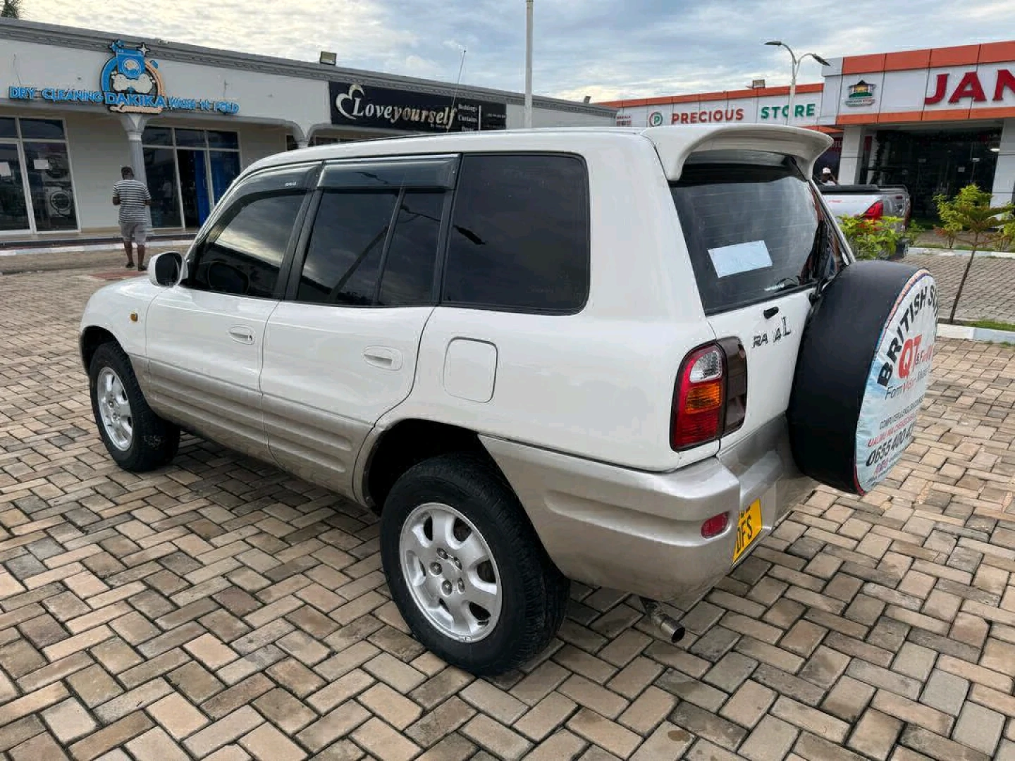 Toyota RAV4 Old Model 1998 thumbnail 2