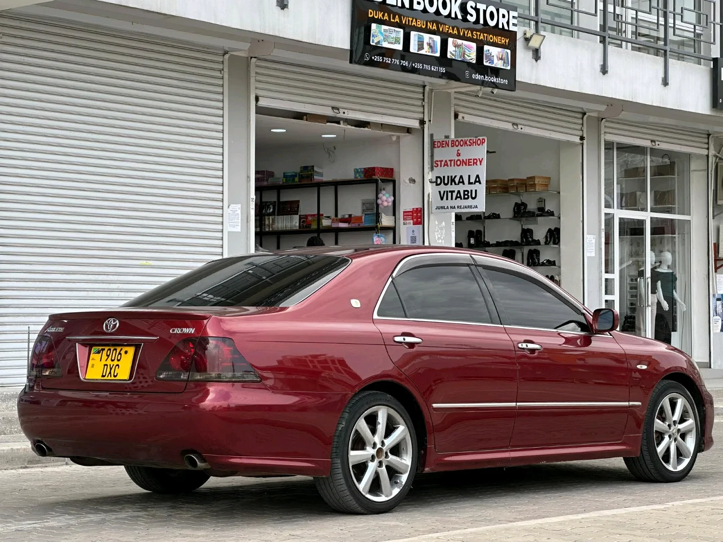 Toyota Crown Athlete 2006 Maroon Sedan thumbnail 2