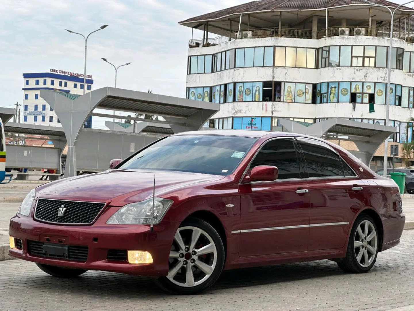 Toyota Crown Athlete 2006 Maroon Sedan thumbnail 3