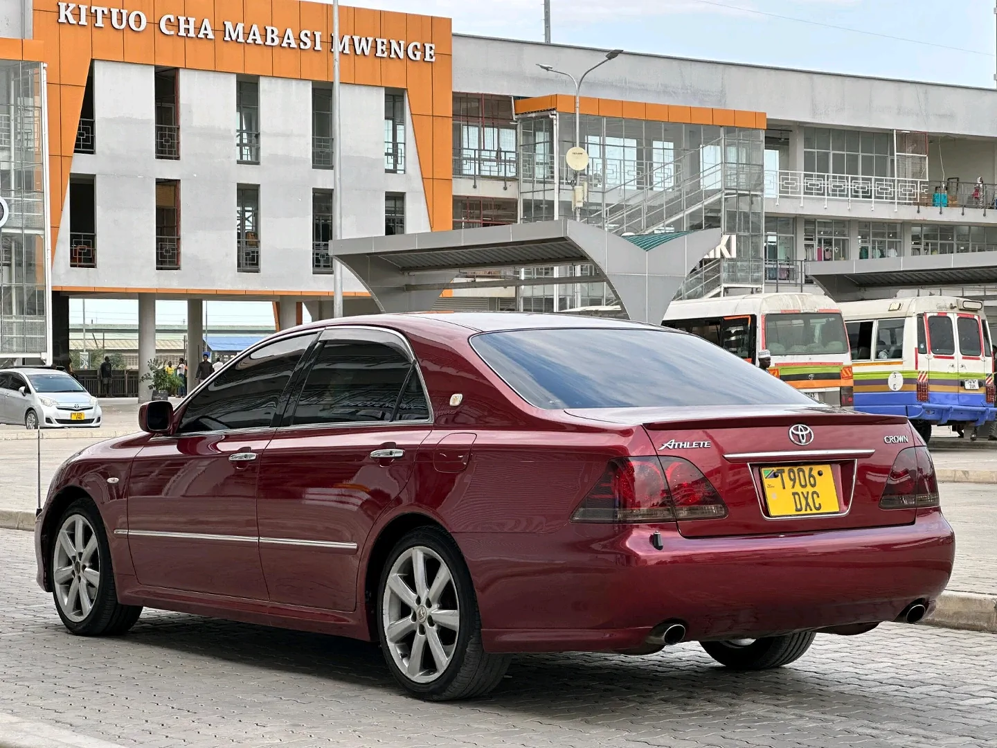 Toyota Crown Athlete 2006 Maroon Sedan thumbnail 4