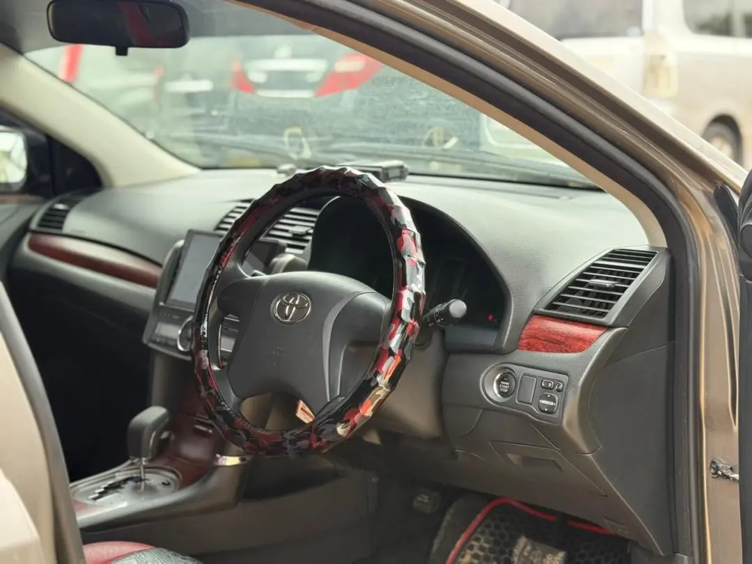 Toyota Premio F thumbnail 3