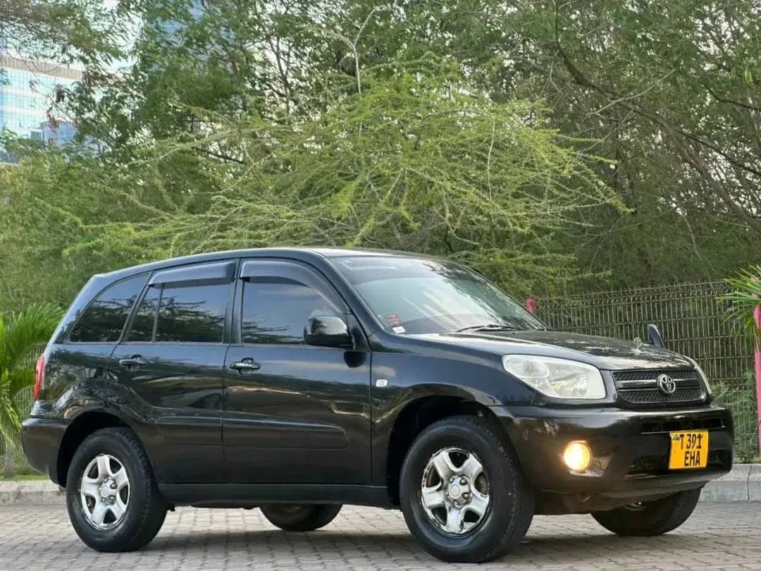 Toyota RAV4 2006, L Reg, 1990cc thumbnail 3