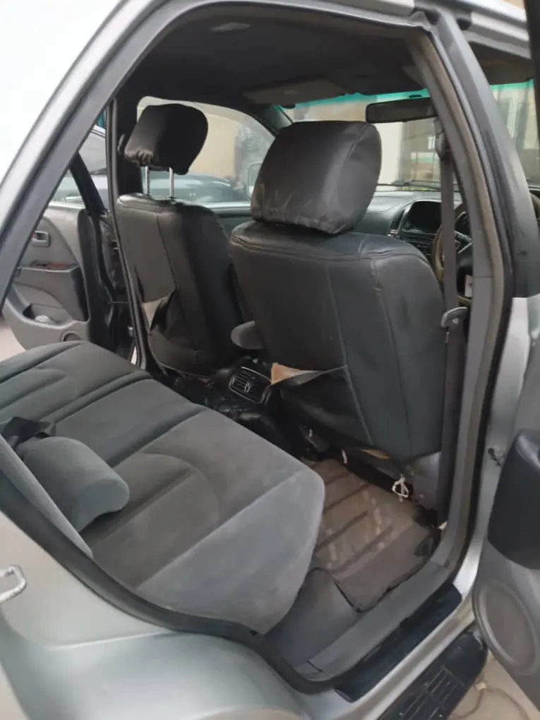 Toyota Harrier Old Model (BJU) thumbnail 3