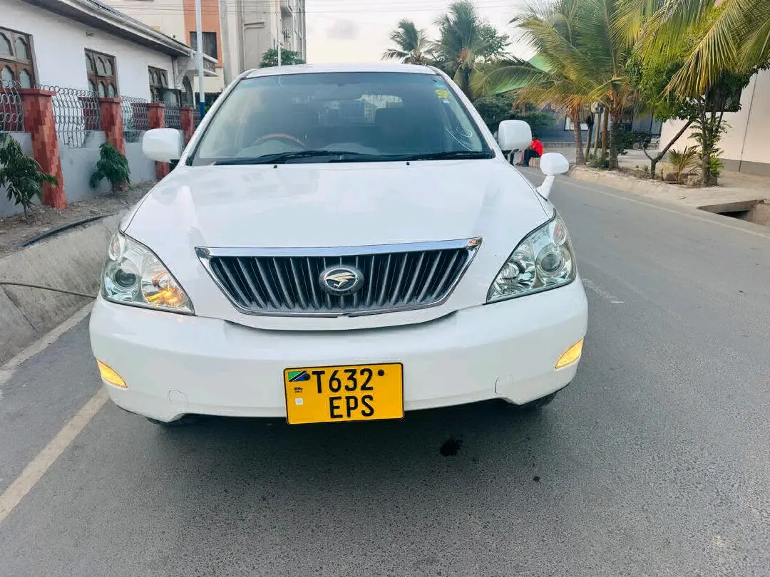 Toyota Harrier 2006, White