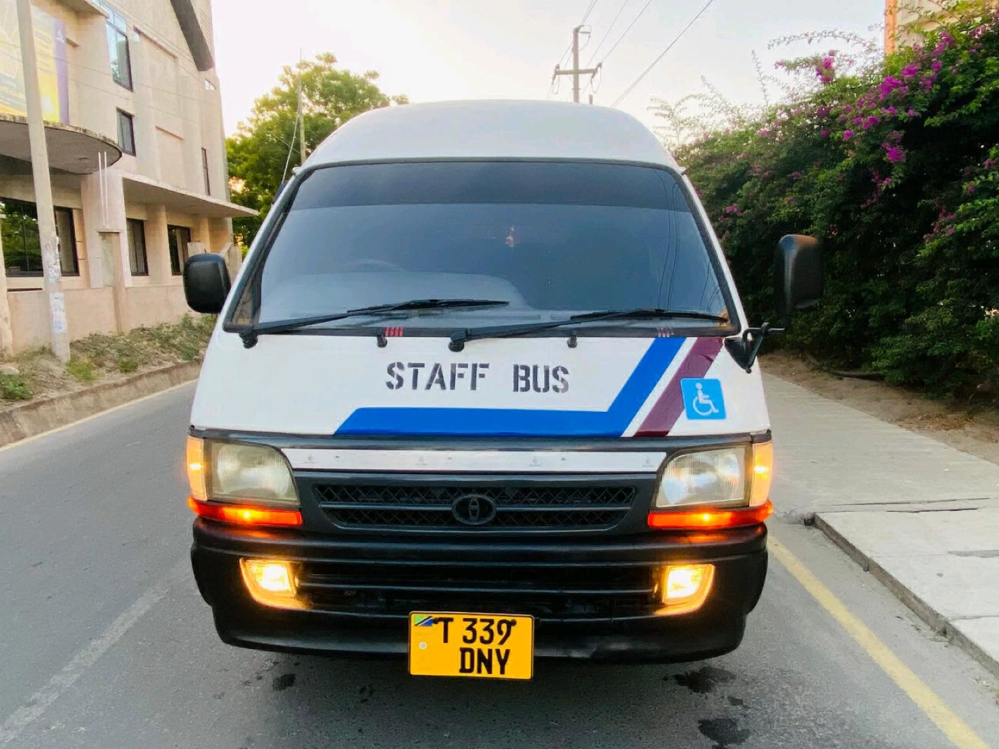 Toyota Hiace Dungu Staff Bus 3L Diesel Manual