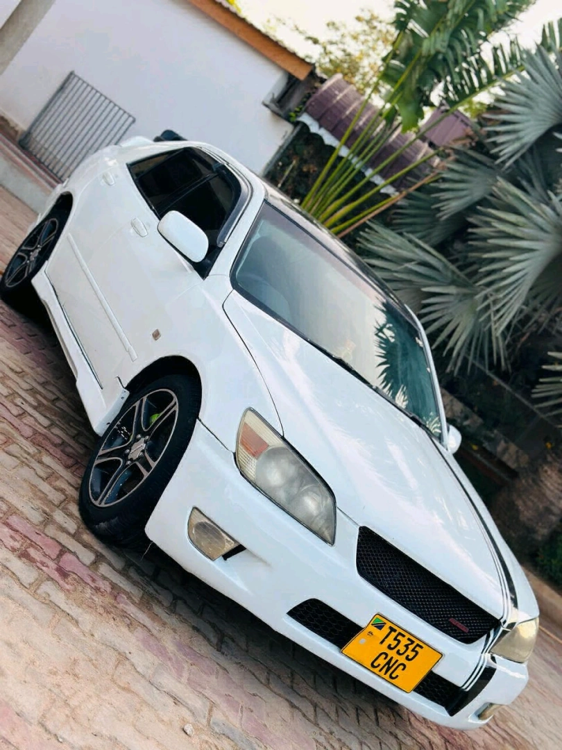 White Toyota Altezza Sedan CNC Reg for Sale thumbnail 4