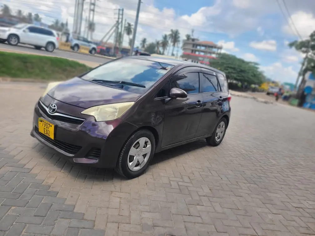 Toyota Ractis 2011 - Purple thumbnail 5