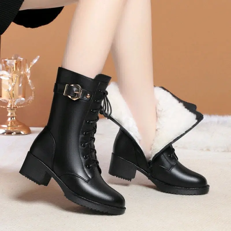 Stylish Platform Combat Boots with Pouch thumbnail 7