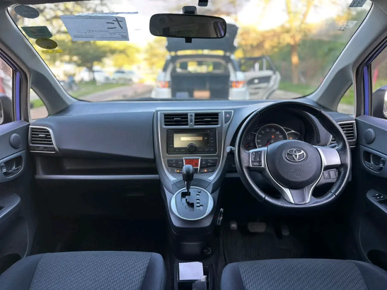 Toyota Ractis 2012 thumbnail 6