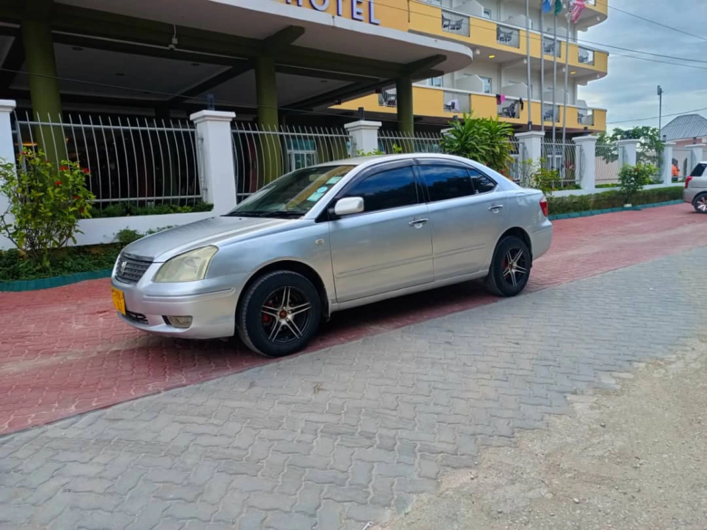 Toyota Premio Sedan 2004 Model thumbnail 6
