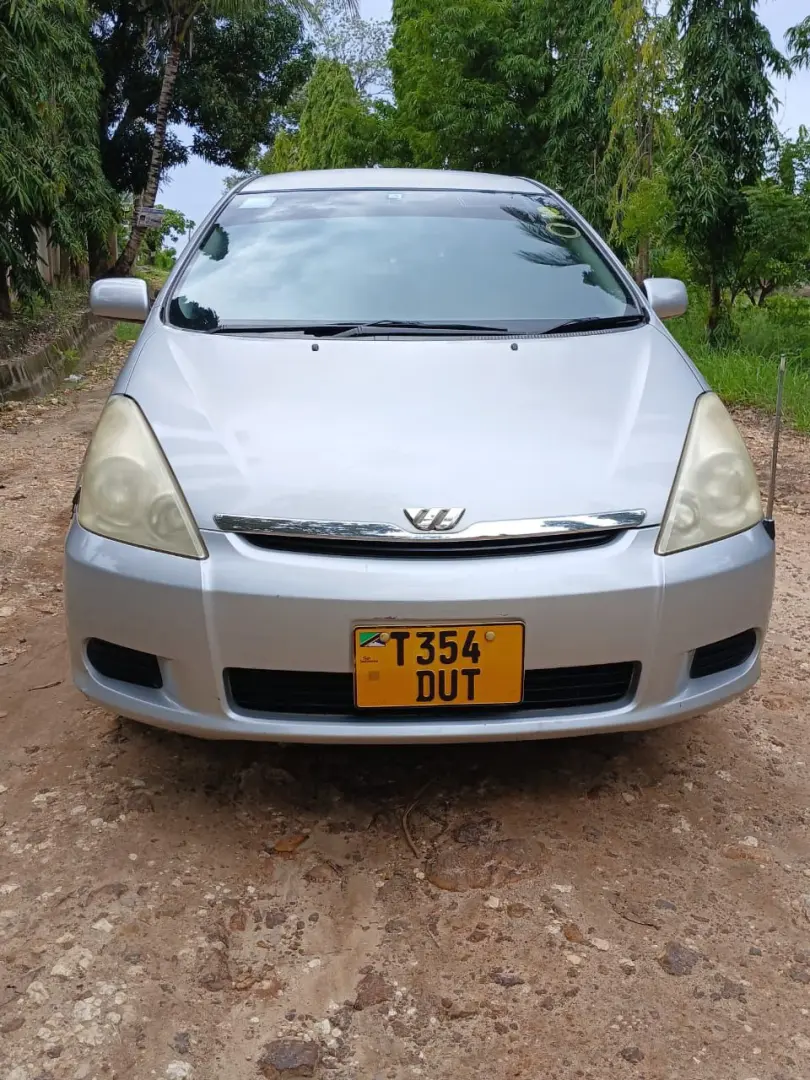 Toyota Wish 2003 Silver