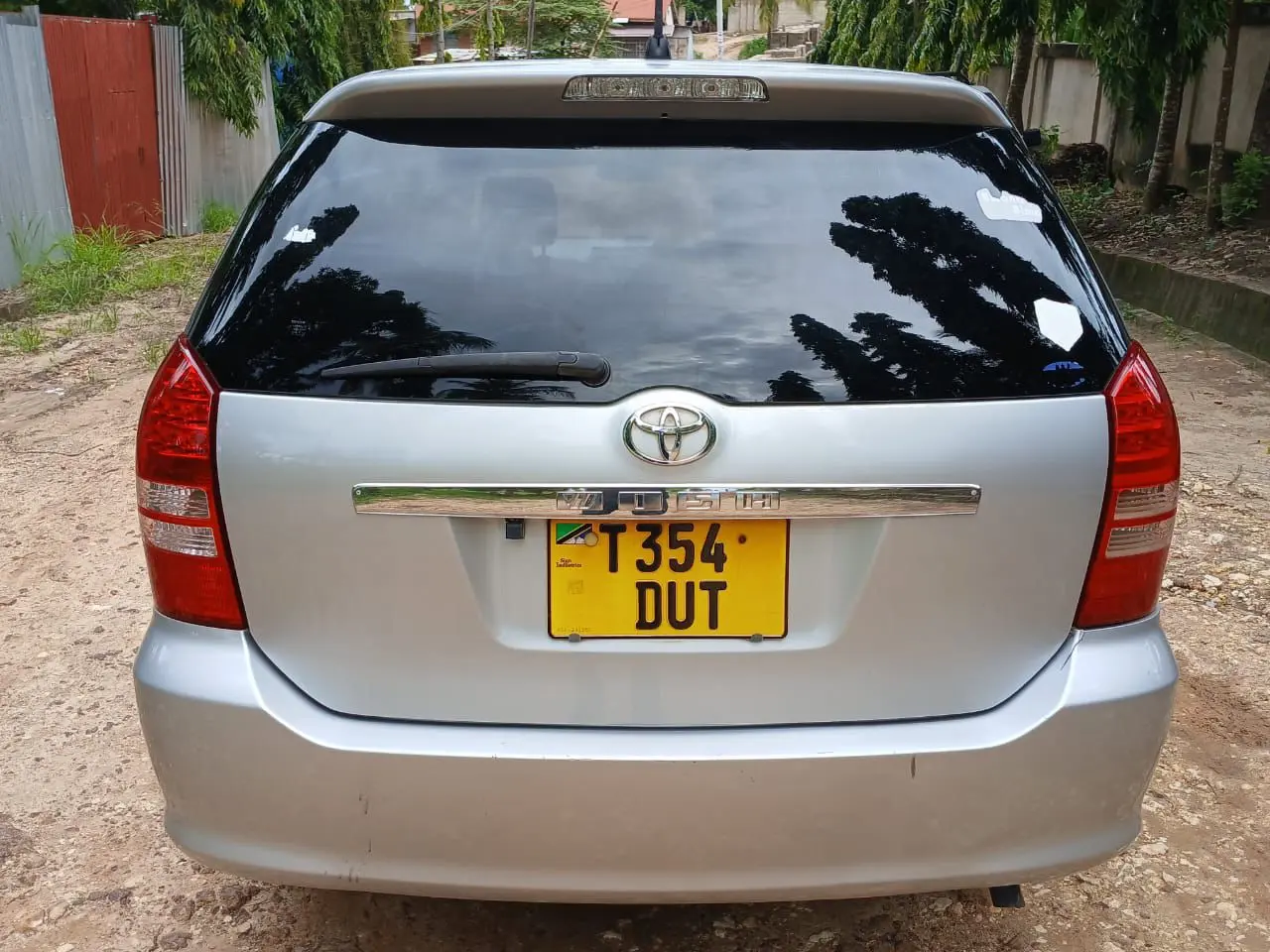 Toyota Wish 2003 Silver thumbnail 4