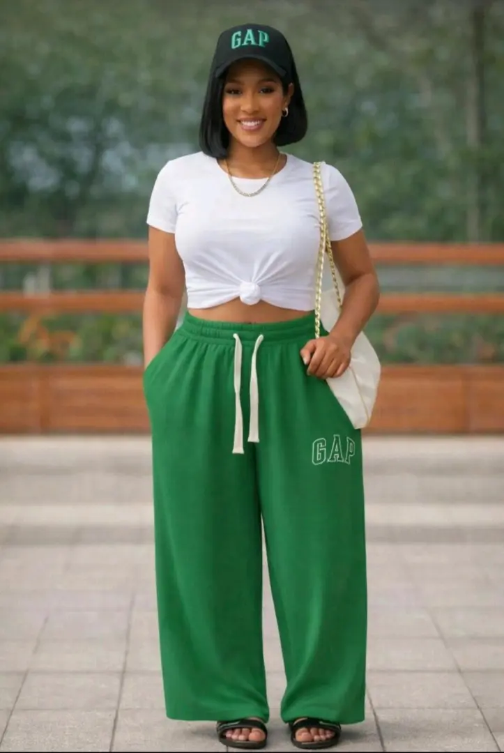 New 3-Piece Women's Outfit thumbnail 2