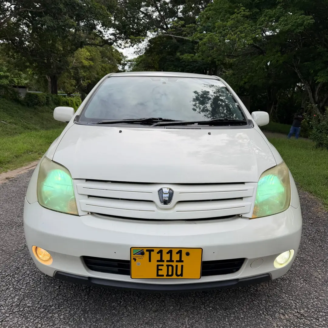 Toyota Ist 2003 - White