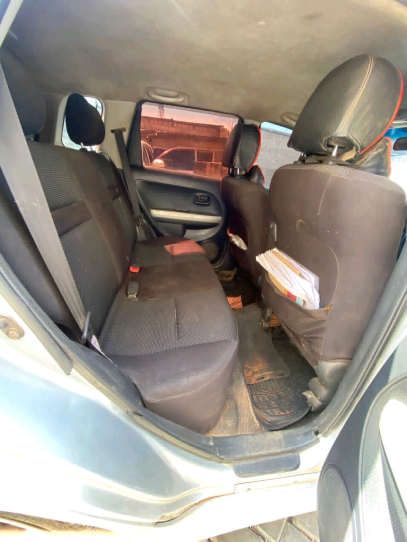 Toyota IST Hatchback 1290cc Full AC thumbnail 6