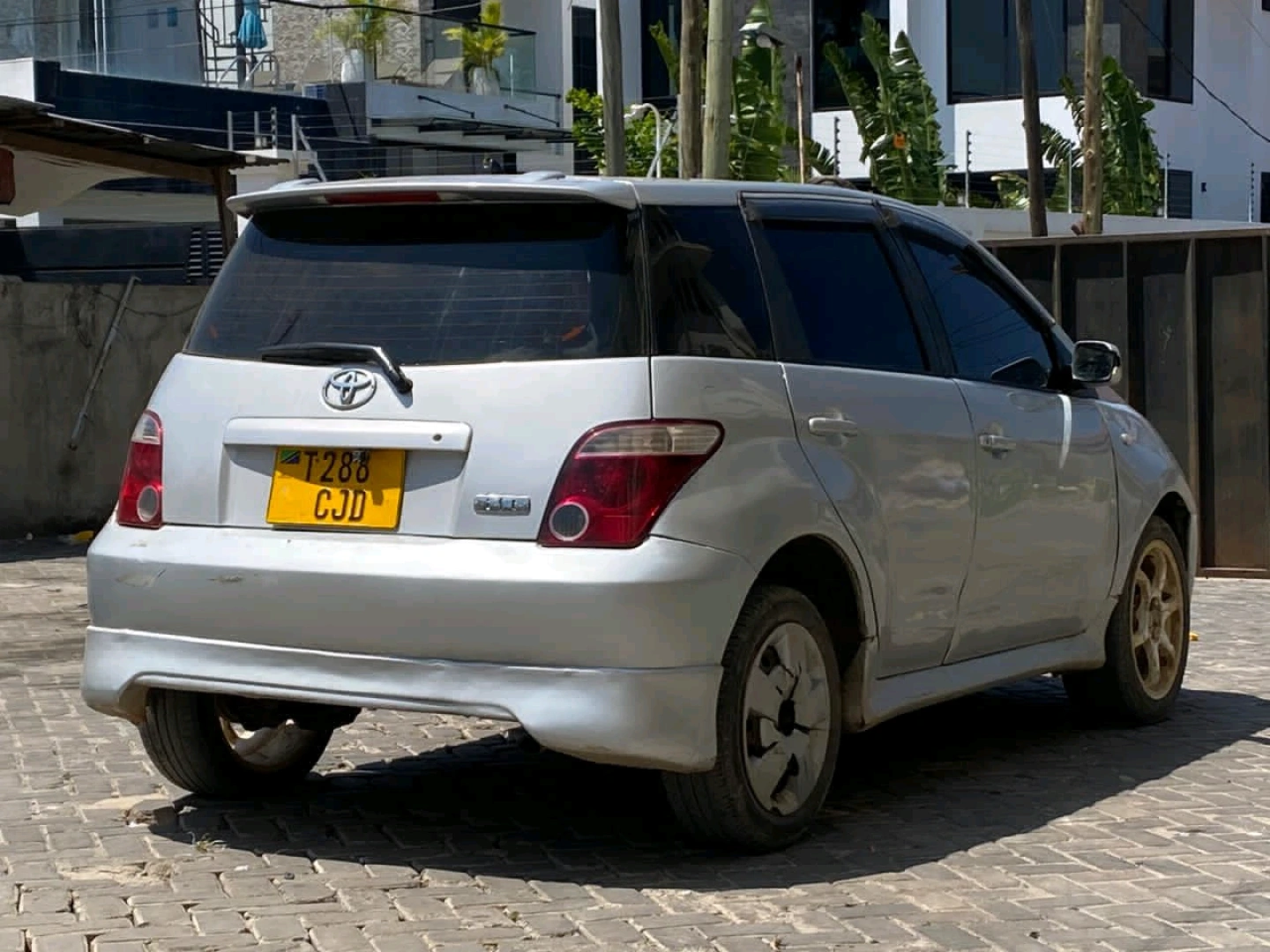 Toyota IST Hatchback 1290cc Full AC thumbnail 7