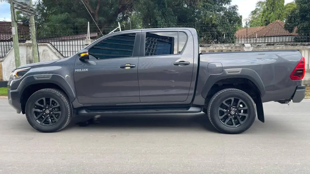 2023 Toyota Hilux Adventure 2.8L 4x4 thumbnail 2