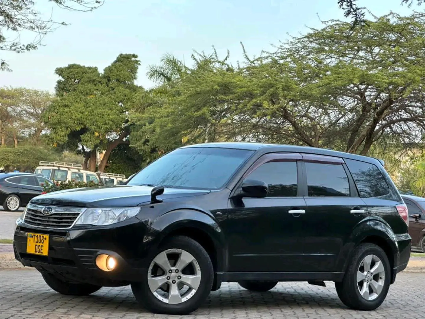 2009 Black Subaru Forester Non-Turbo thumbnail 5