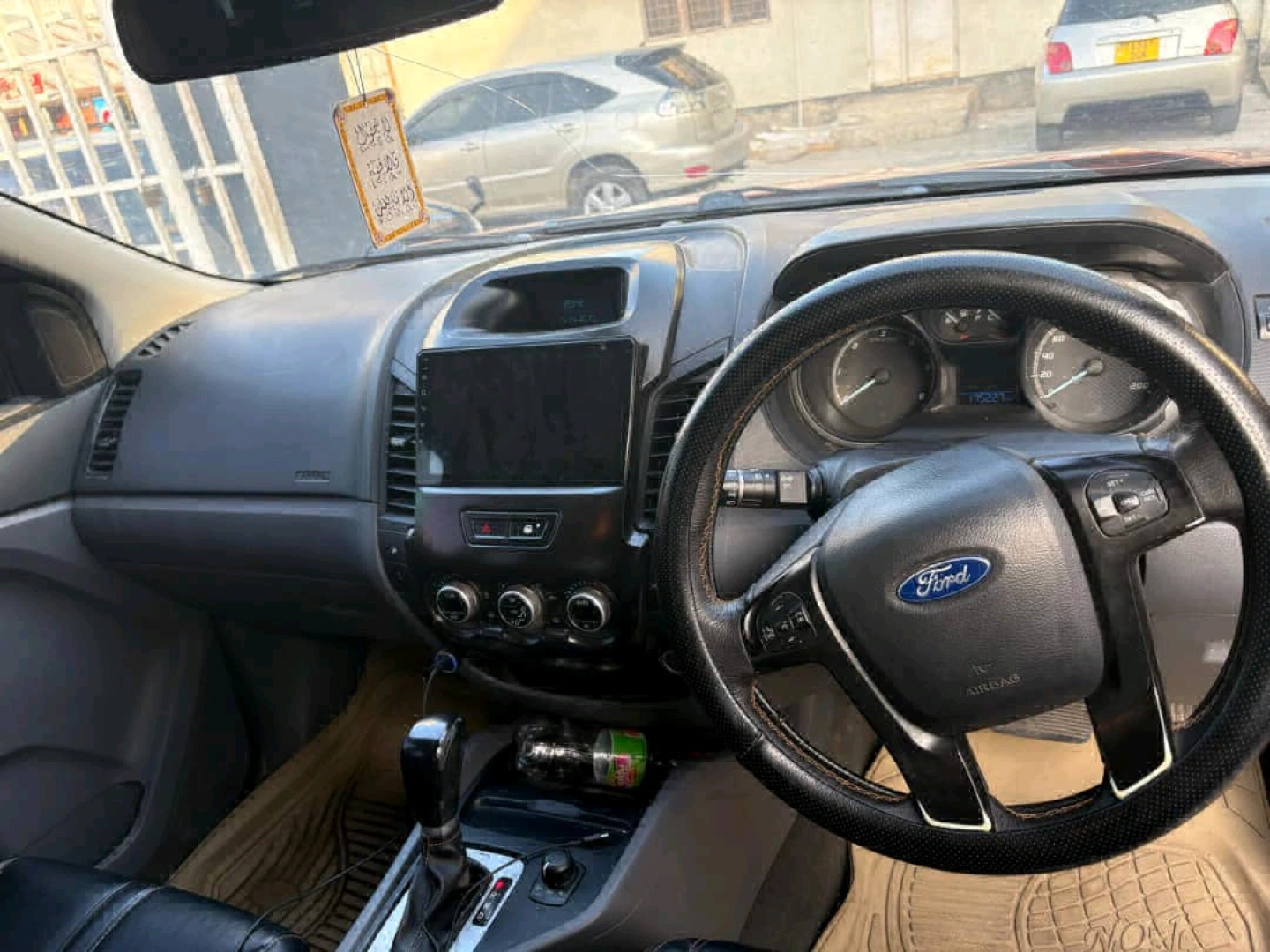 Ford Ranger 2012 Automatic Diesel Pickup thumbnail 9