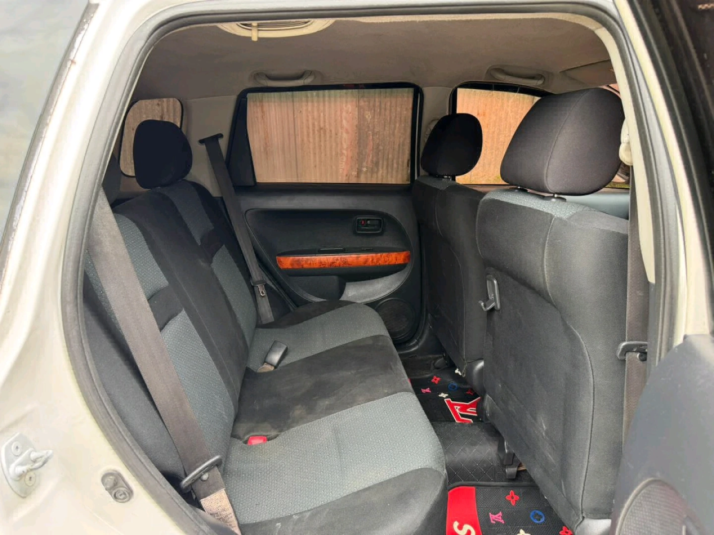 Toyota Ist Pearl White CC 1490 thumbnail 6